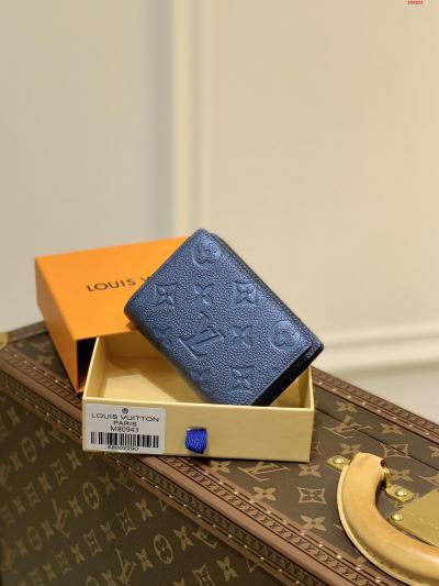 M 80943青全皮エンボス本のCléa財布はMonogram Empreinte柔軟な麺牛革でルイヴィトン性のMonogram