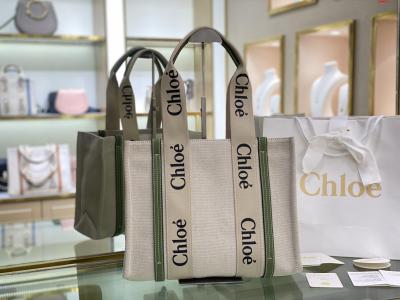 M CH家の新商品Woody Tote Bagが社群で議論度の高いキャンバスバッグを巻き起こす主な理由は、デザインが美しいほか、