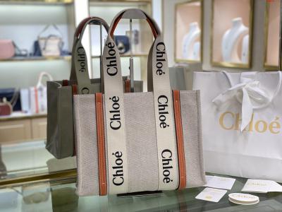 M CH家の新商品Woody Tote Bagが社群で議論度の高いキャンバスバッグを巻き起こす主な理由は、デザインが美しいほか、