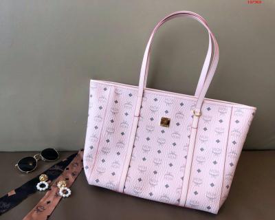 新発売のToniショッピングバッグは古典的なVisetos材料を用いて作られ、柔らかいNappa革で装飾された台形外型は美学的特